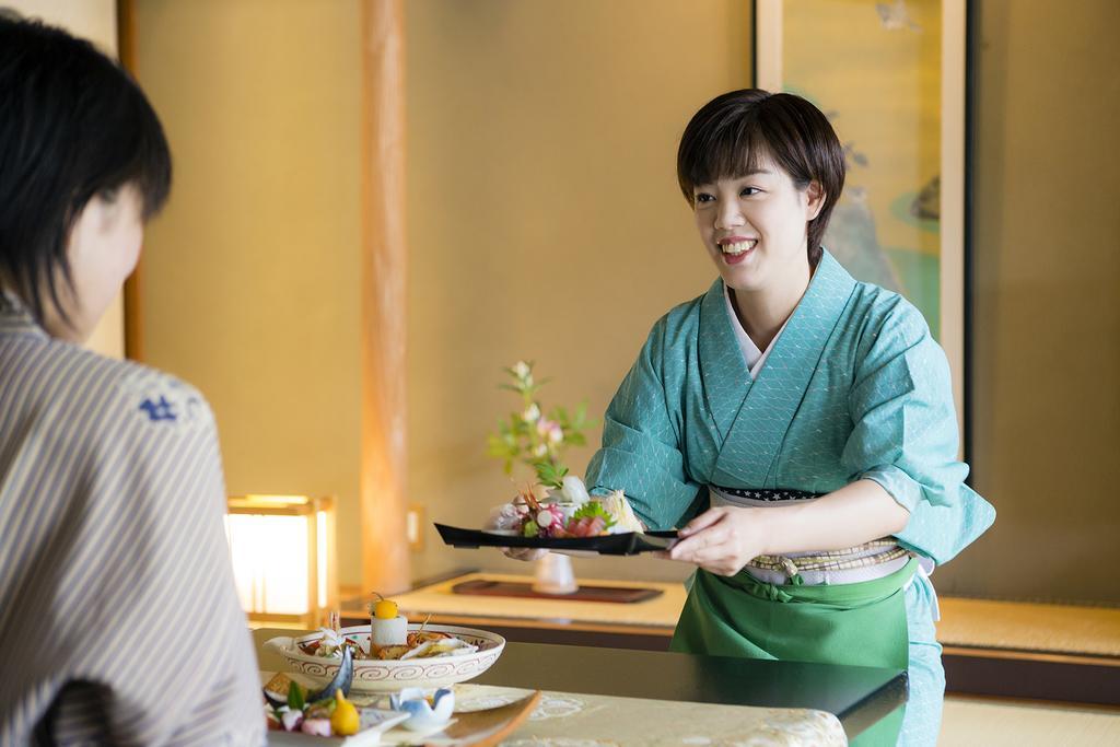 ホテル 佳泉郷井づつや 湯村 エクステリア 写真